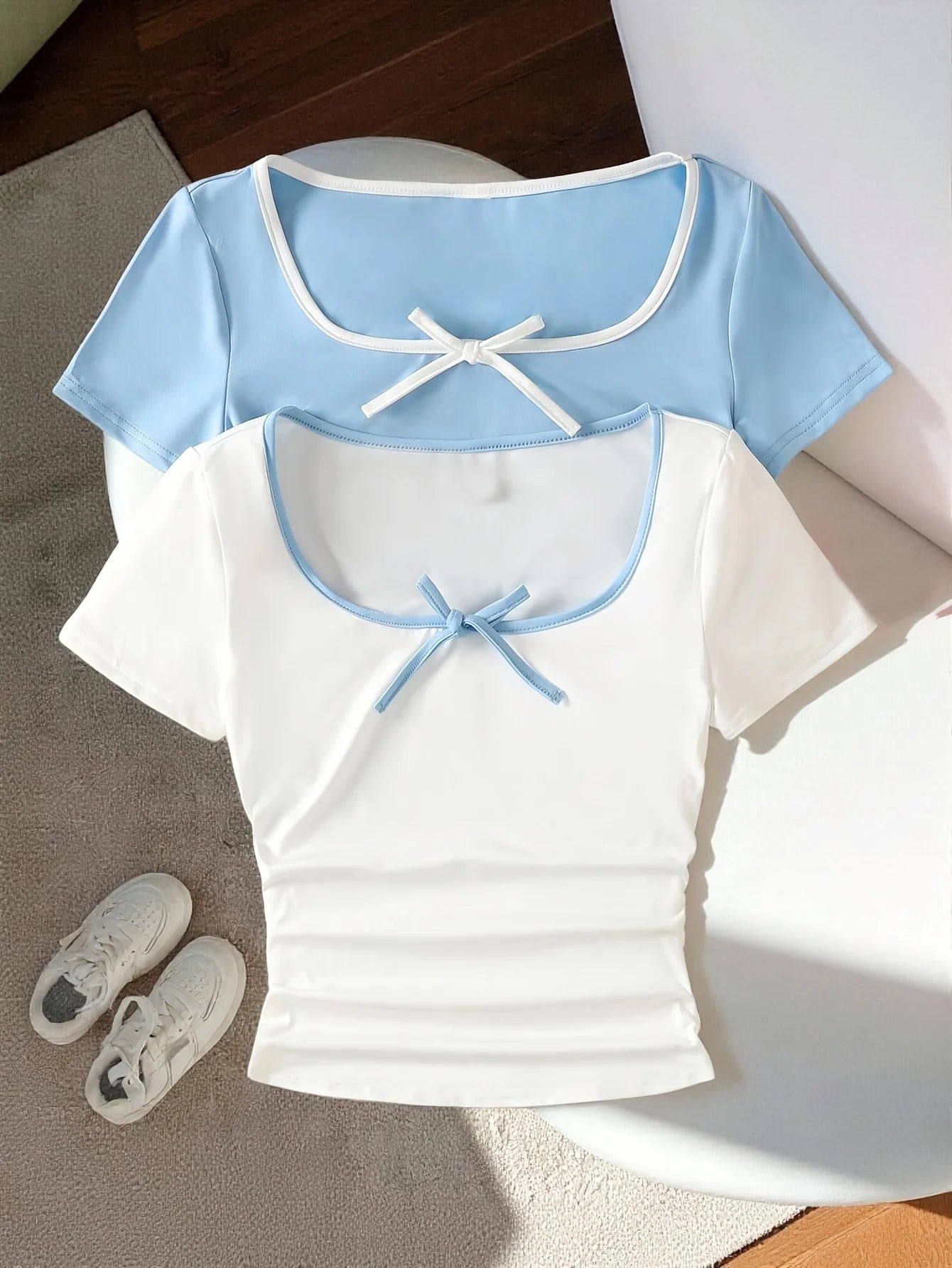 Girls' Casual Short-Sleeved T-Shirt Set, Solid White and Light Blue T-Shirts, 2-Piece Set with Bow and Contrasting Edge Design, Fashionable and Versatile, Suitable for Girls Aged 8-12, Home and Outdoor Wear